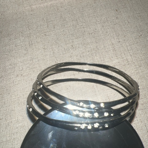 3 Stella & Dot Bangles Rhea Bangle Bracelet Silver tone Stacking Crystal - Picture 2 of 6